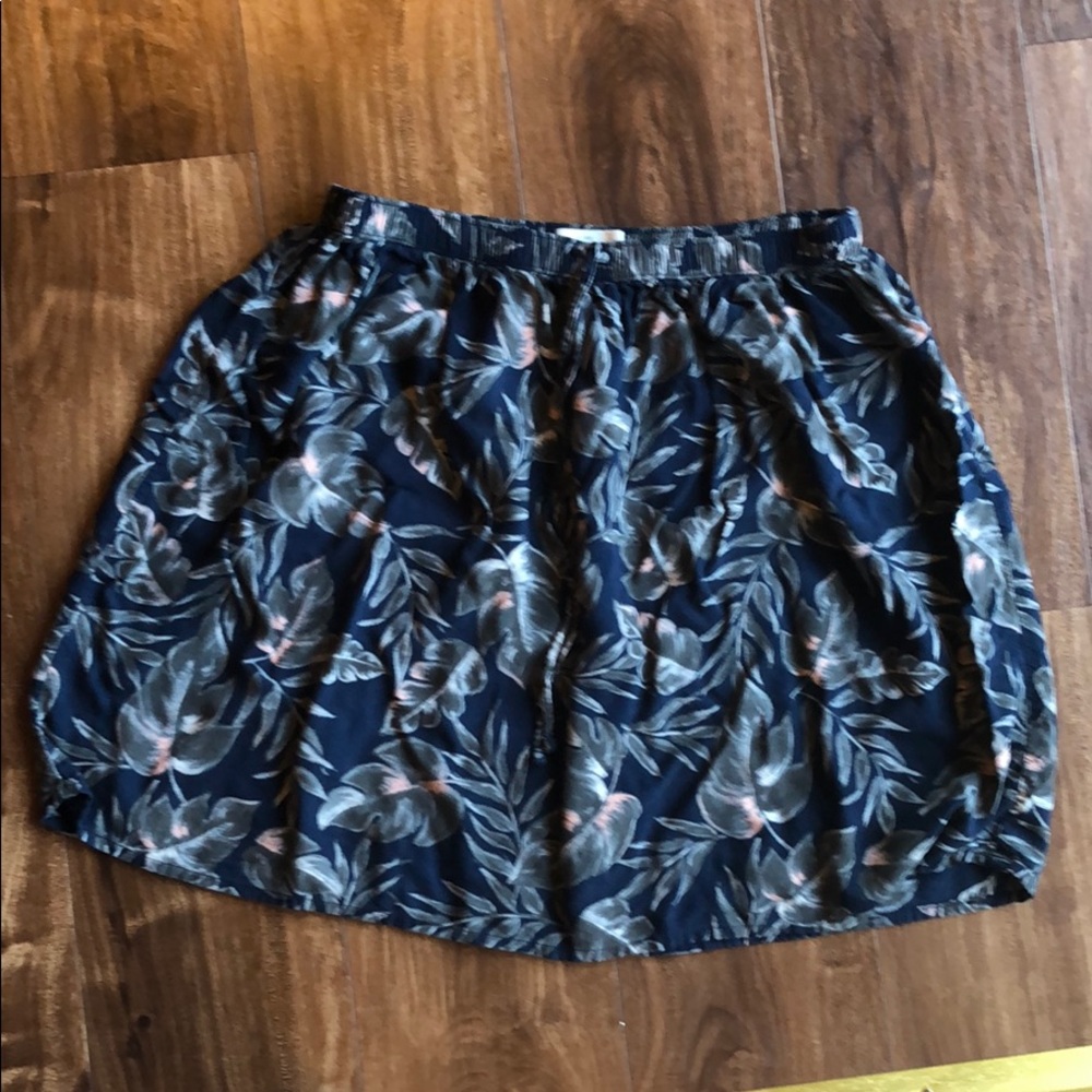 high waisted skirt